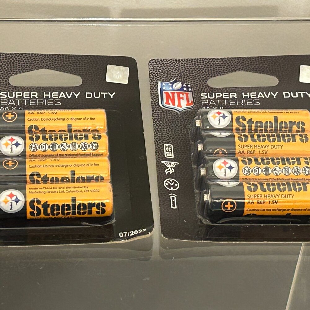 2 Packs of 4 NFL PITTSBURGH STEELERS Super Heavy Duty AA Batteries NEW